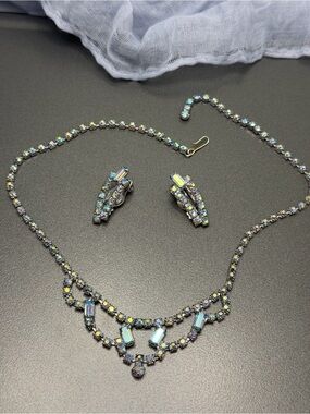 🔥2/$100 Vintage Art Deco Style Necklace  and Clip Earrings #3SET